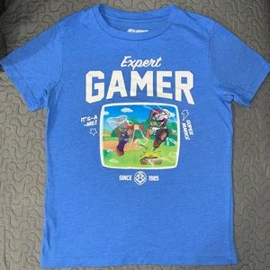Holographic, Mario T-shirt